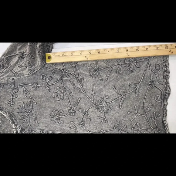 Parsley & Sage 3/4 Sleeve Gray Floral Embroidered Distressed VTG Wash Cardigan - Picture 7 of 11